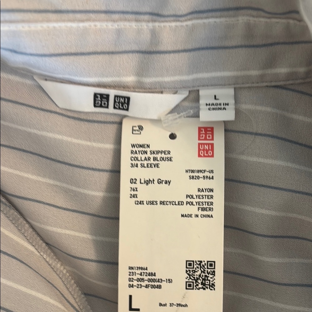 UNIQLO Light Gray Striped Blouse